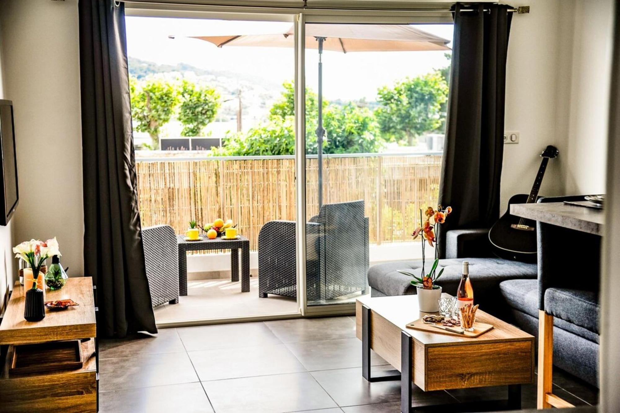 Francesca - Beach By Foot Terrace - By Tgb ปอร์ติชโช ภายนอก รูปภาพ
